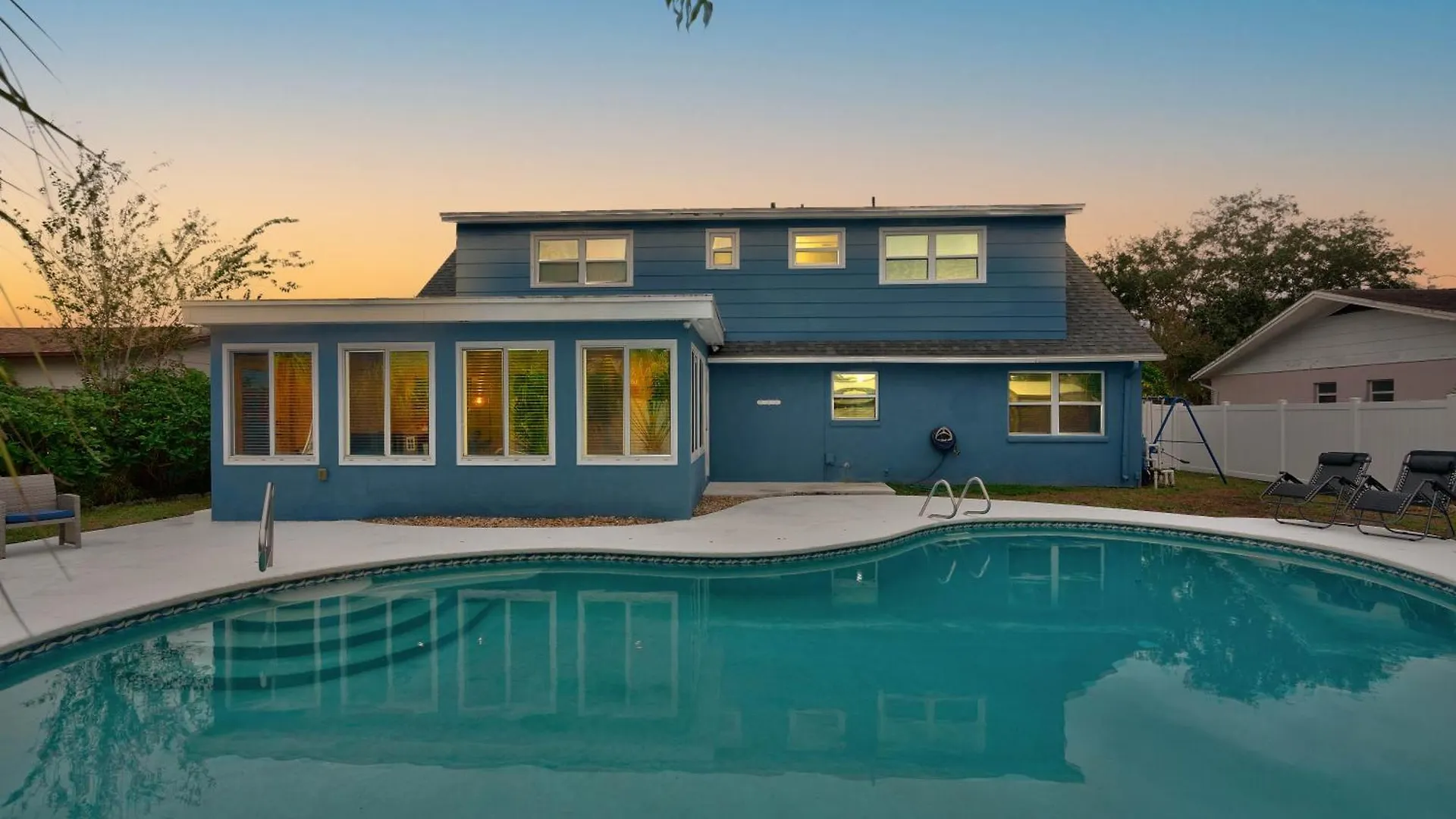 Tranquil Retreat With Huge Pool Near Tampa International Airport Βίλα 0*,  Ηνωμένες Πολιτείες της Αμερικής