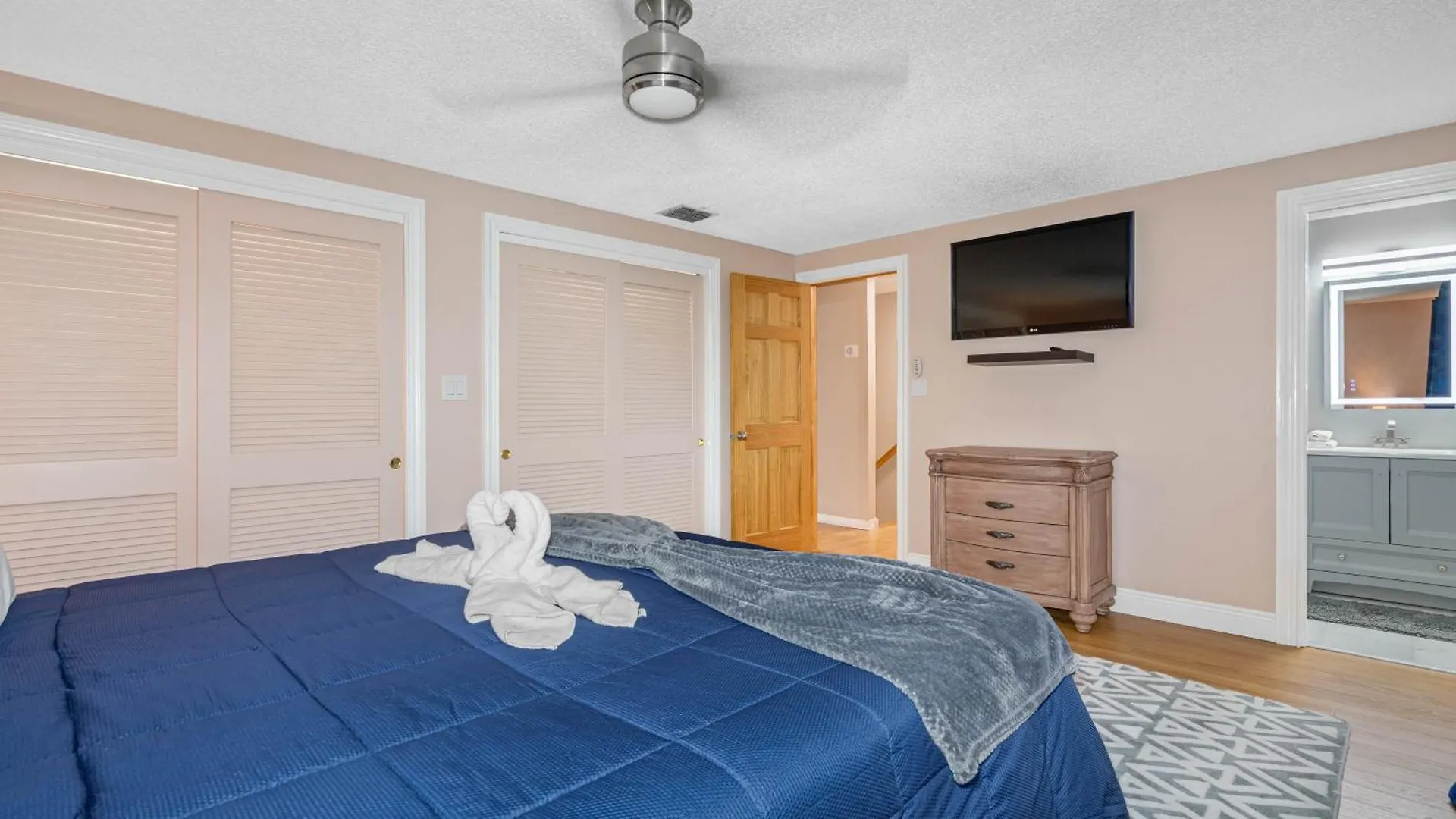Tranquil Retreat With Huge Pool Near Tampa International Airport Βίλα